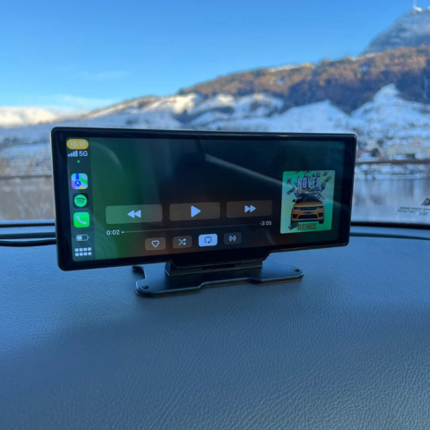 Sistem multimedia auto - ecran HD și CarPlay wireless