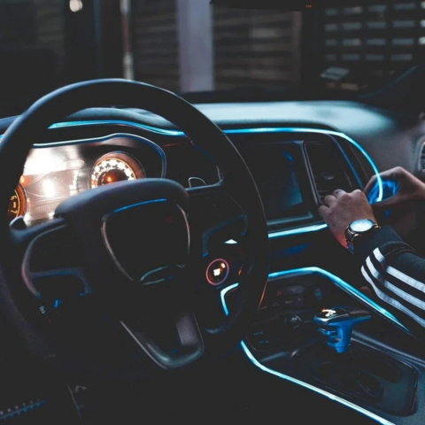 Bandes Lumineuses Auto – Ambiance RGB Intérieure