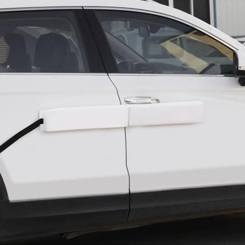 Schokbestendige Bescherming Voor Autodeuren — Krassen- En Schokbestendig 