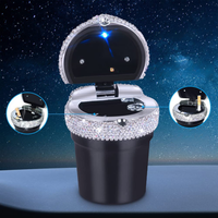 Brilantný mini popolník do auta - elegantný dizajn a dymotesný uzáver